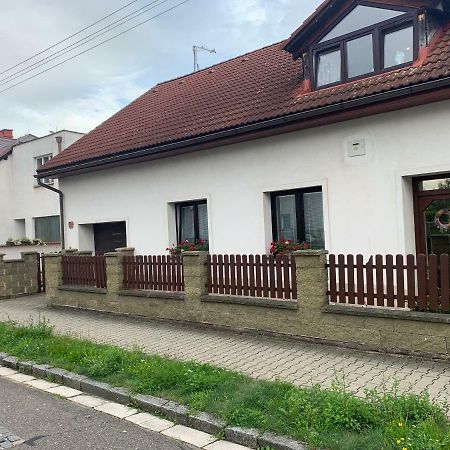 Tolarova Apartman Pardubice Exterior photo